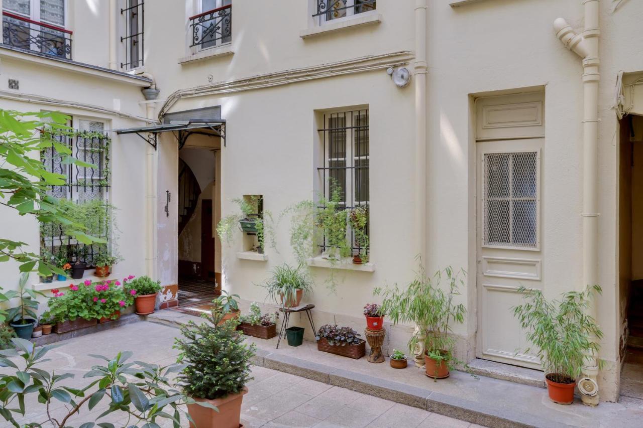 Charmant Studio Au Coeur De Paris Pour 2 Personnes By Weekome Exterior foto